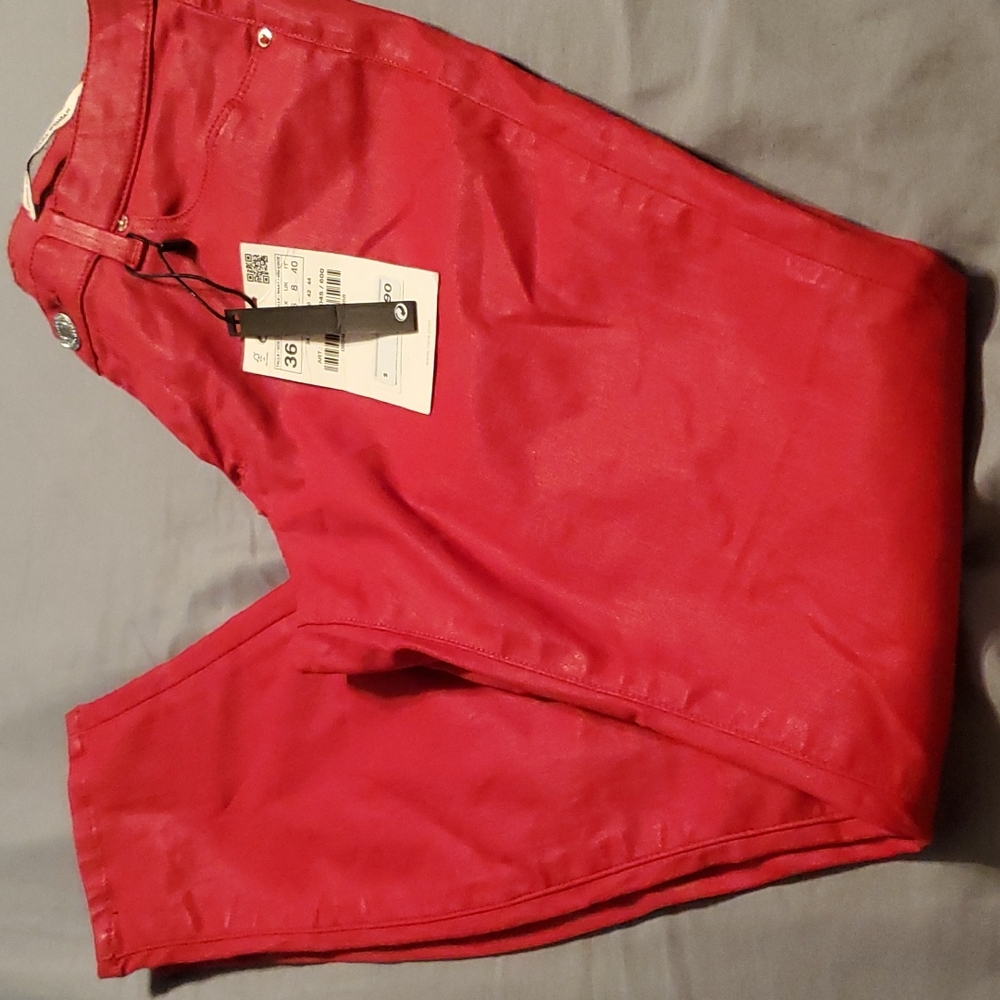NEW Zara Women slim fit, cropped leg, medium rise pants size 36/ USA 4